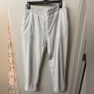 lululemon athletica Light Gray Lined Drawstring 7/8 Pants